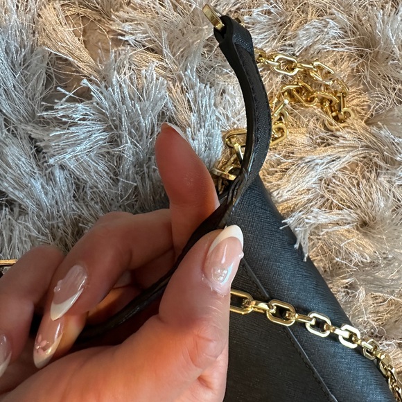 Tory Burch Black and Gold Crossbody Bag with Iconic Logo - Picture 3 of 4